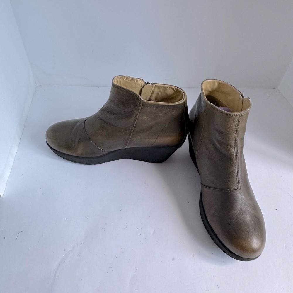 Bussola Boots Women 39 Distressed Leather Ankle Booties Wedge Heel